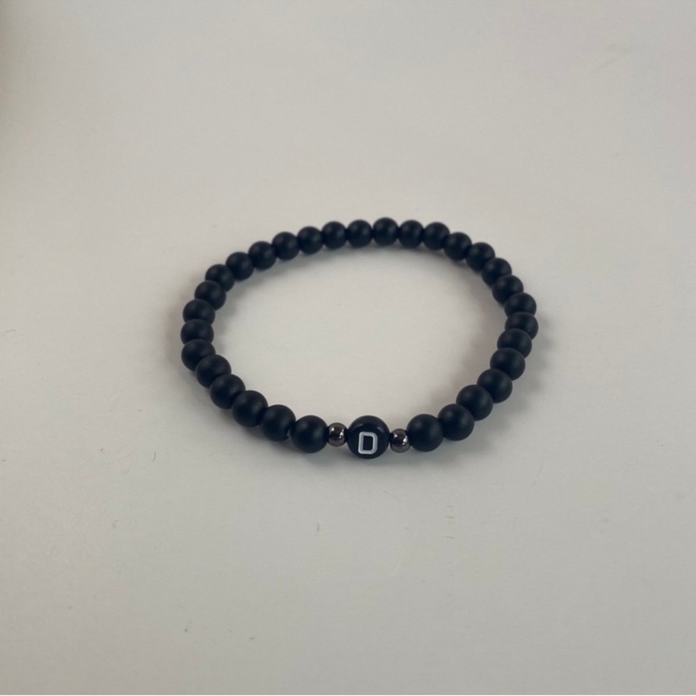 Black beaded bracelet